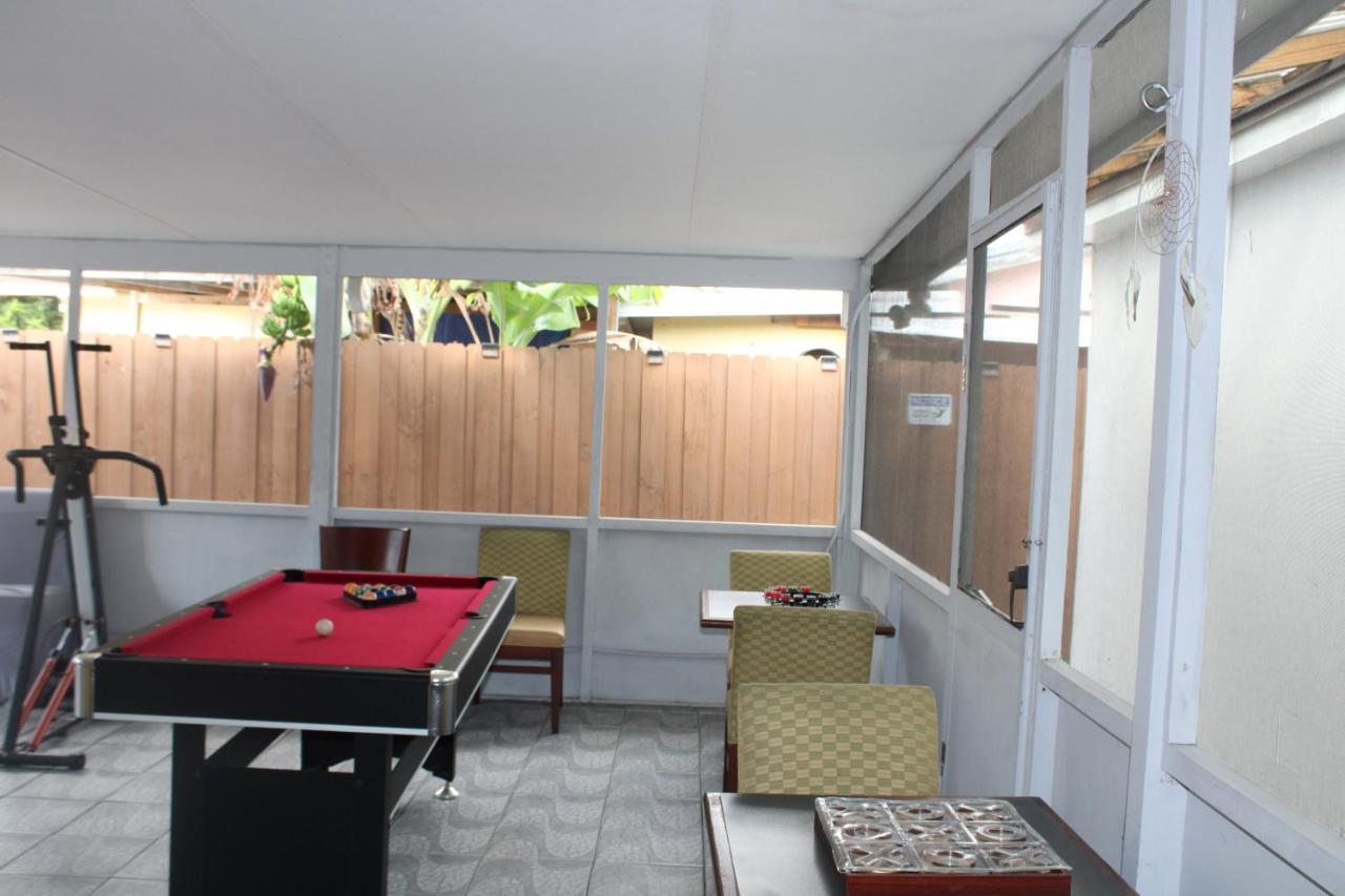 Main House 3 Bed 2 Bath & Guest House 1 Bed 1 Bath マイアミ エクステリア 写真