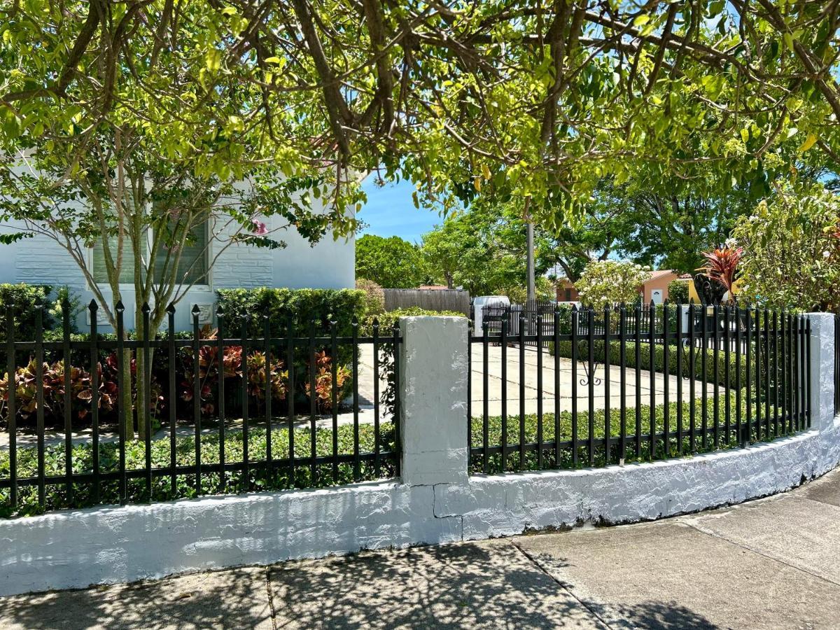 Main House 3 Bed 2 Bath & Guest House 1 Bed 1 Bath マイアミ エクステリア 写真