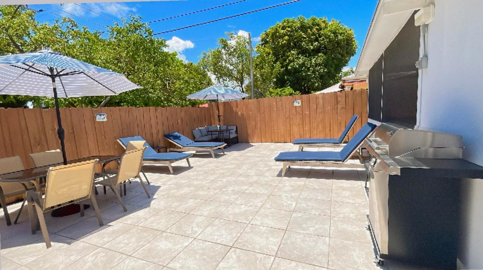 Main House 3 Bed 2 Bath & Guest House 1 Bed 1 Bath マイアミ エクステリア 写真